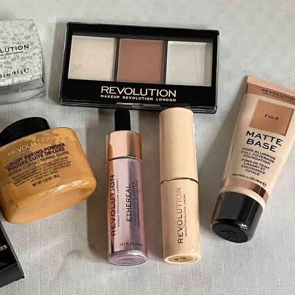 Revolution Makeup Lot Of 10 Concealer Blush Foundation Powder Eyes & Lips - Picture 3 of 3